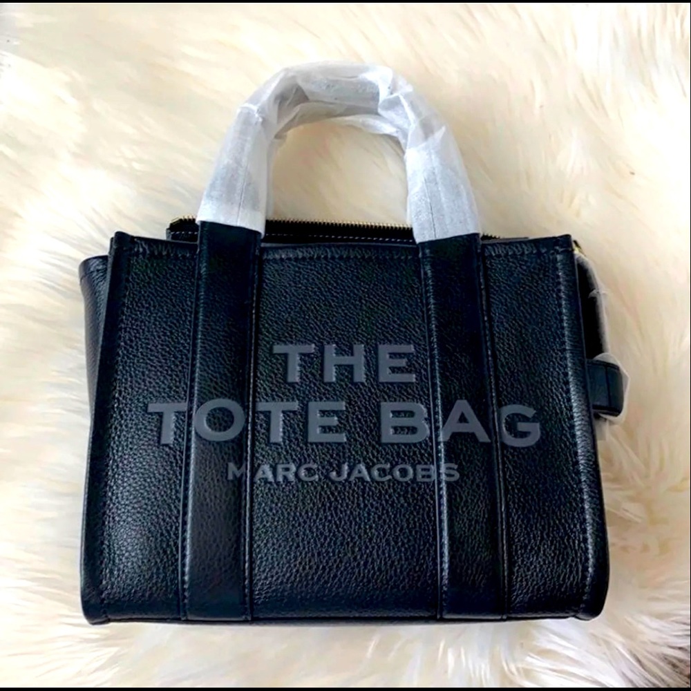MARC JACOBS SMALL NOT MINI TOTE BAG